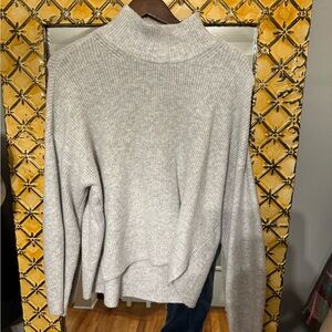 Abercrombie & Fitch Light Gray Turtleneck Sweater